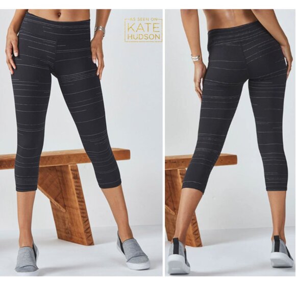 Fabletics Define PowerHold Mid-Rise Capri - S - Picture 1 of 6